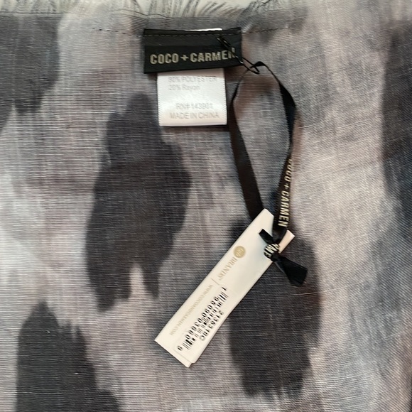 🔥5 for $15🔥 - Coco + Carmen animal print wrap - Picture 4 of 9